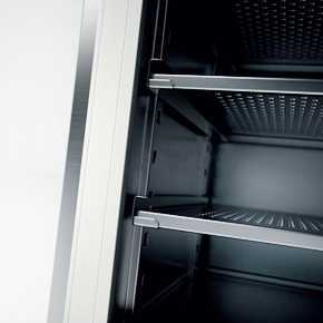 Переставные перфорированные полки для холодильного шкафа
